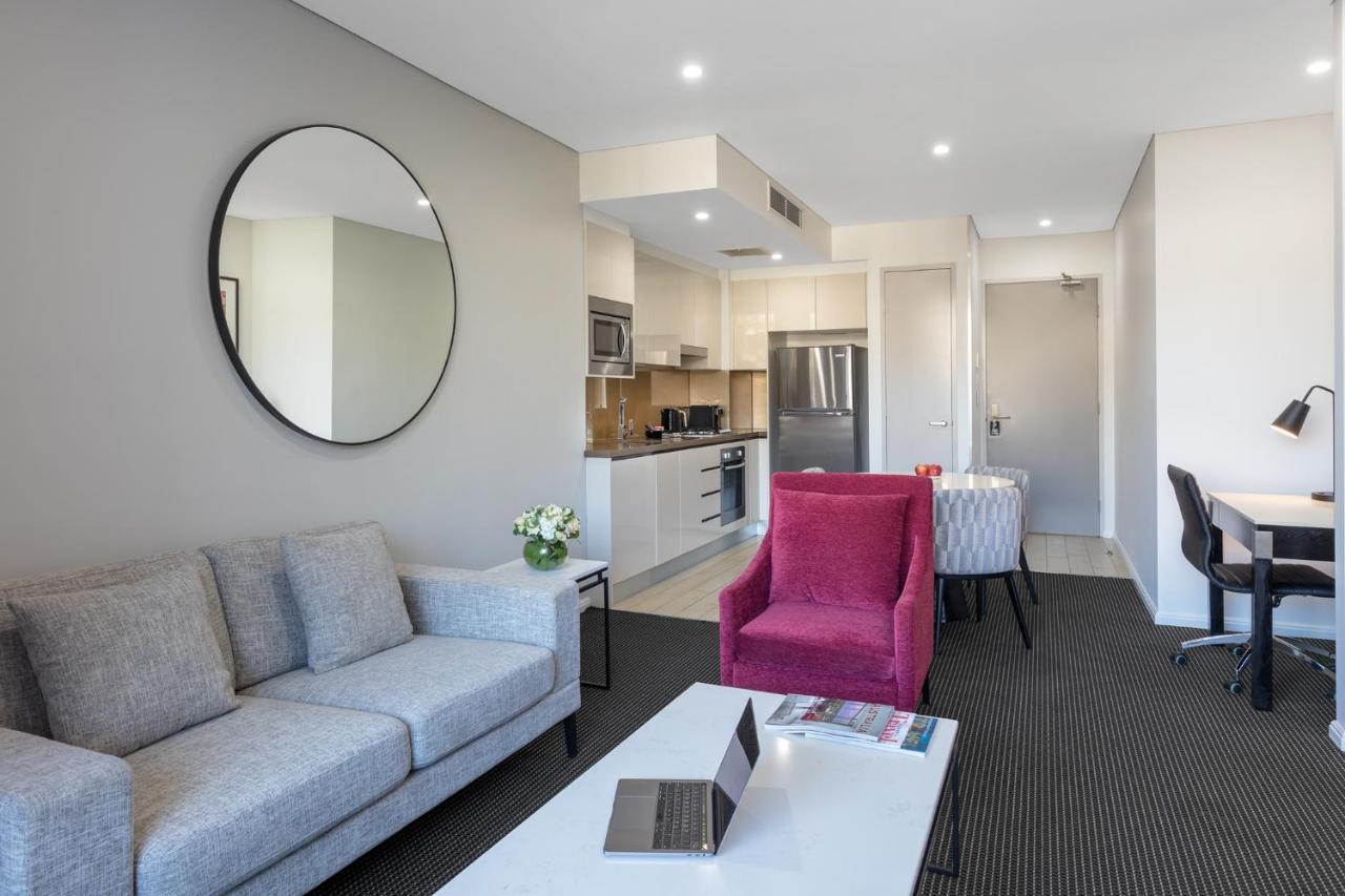 Meriton Suites North Ryde Сидни Екстериор снимка A typical apartment at the hotel