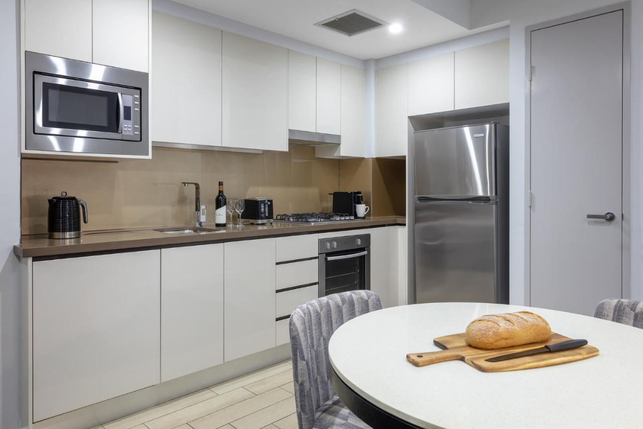 Meriton Suites North Ryde Сидни Екстериор снимка A typical kitchen in a residential apartment