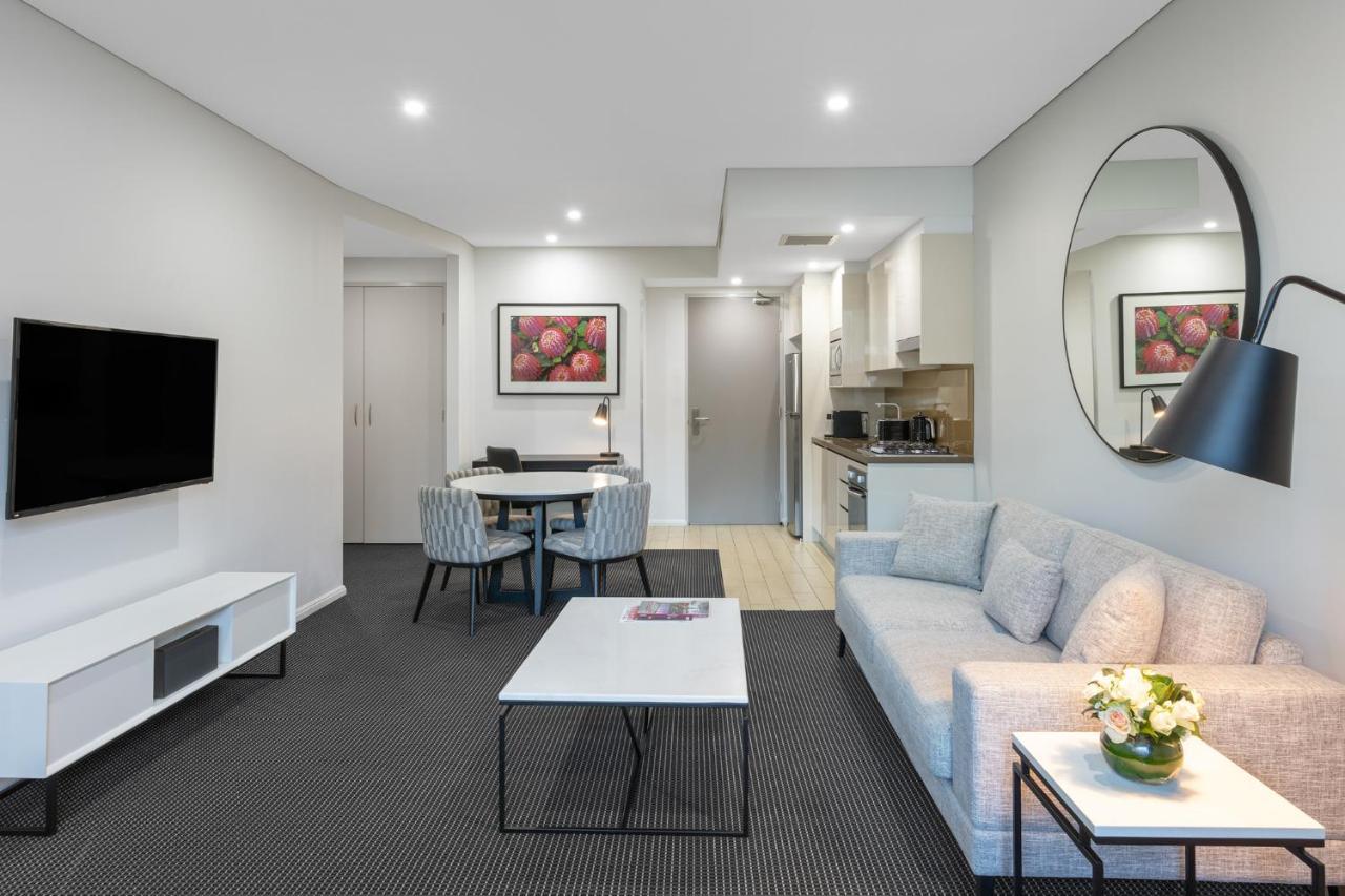 Meriton Suites North Ryde Сидни Екстериор снимка A typical apartment at the hotel